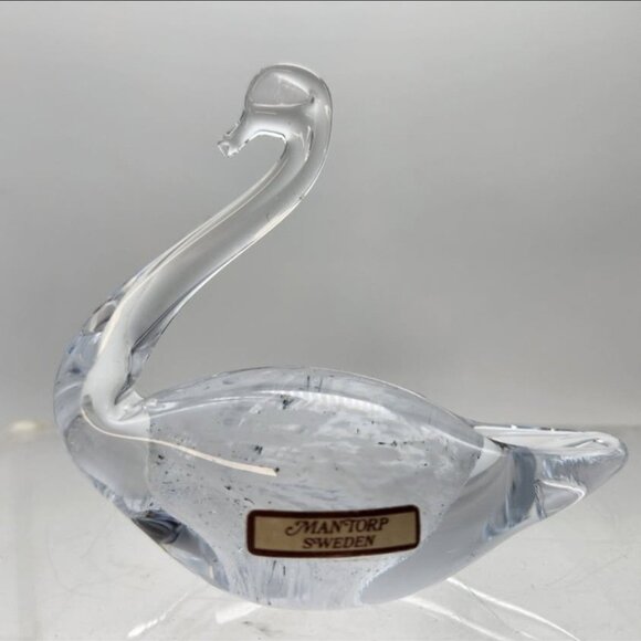 Vintage Swan Mantorp Sweden Clear Glass White Swirls Paperweight Figurine - Picture 1 of 6